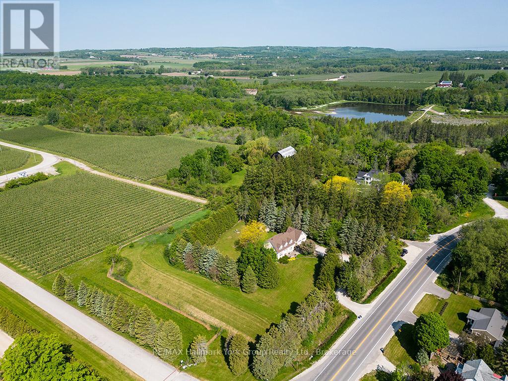 788267 Grey 13 Road, Blue Mountains, Ontario  N0H 1J0 - Photo 8 - X12453571