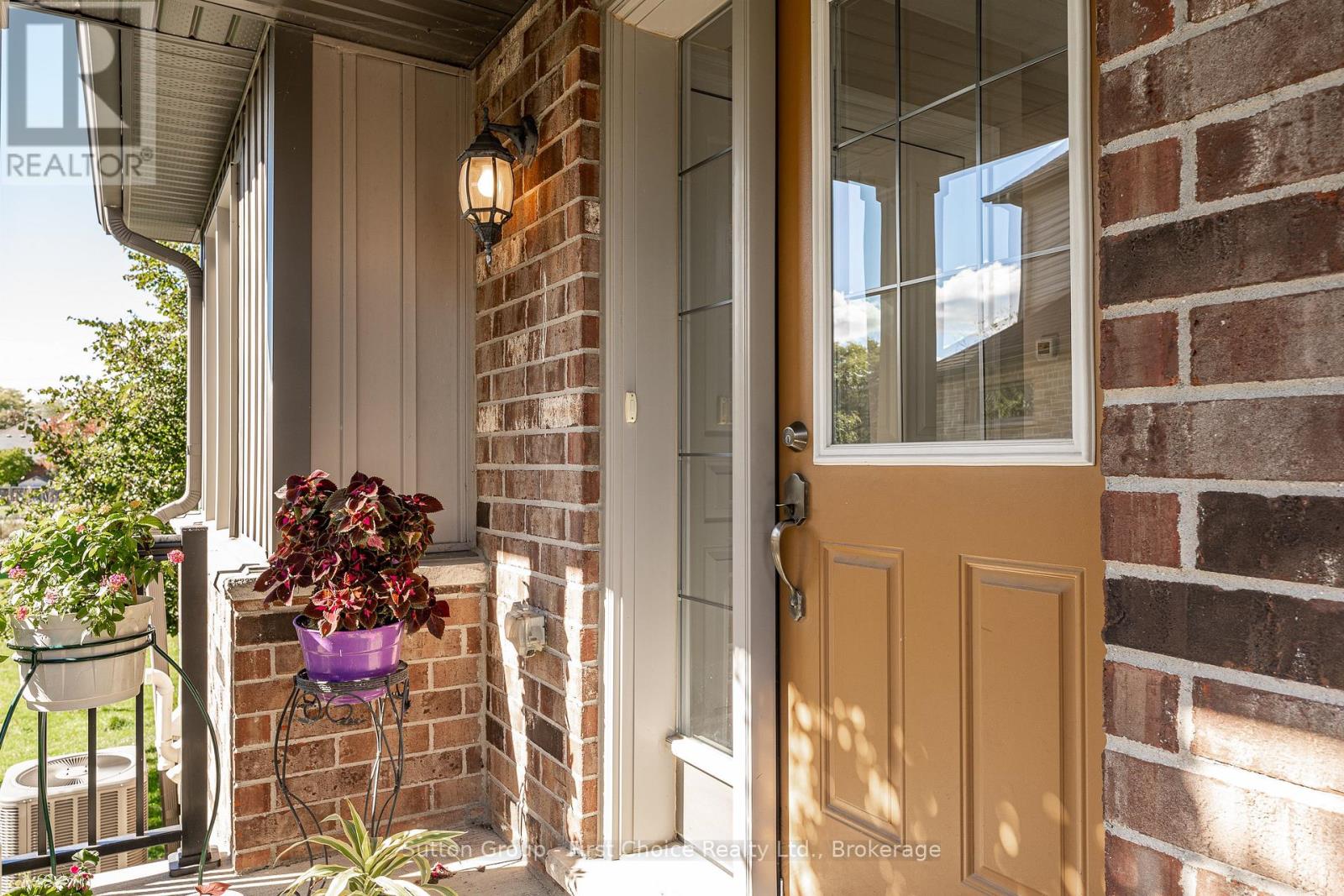 6 - 55 Harrison Street, Stratford, Ontario  N5A 0C9 - Photo 4 - X12453577
