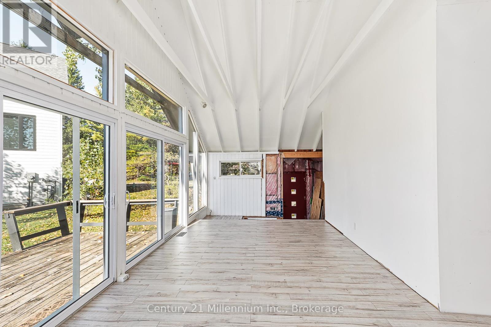 178 Sleepy Hollow Road, Blue Mountains, Ontario  L9Y 0S8 - Photo 21 - X12453584