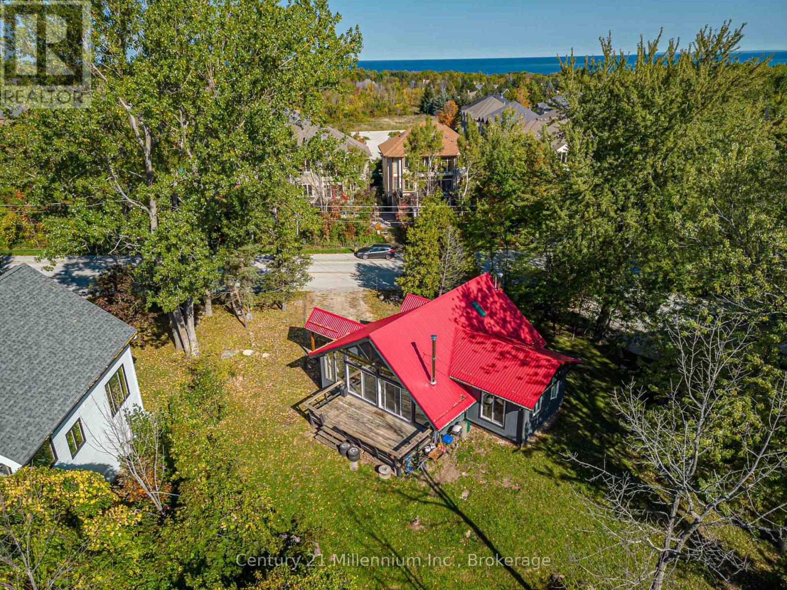 178 Sleepy Hollow Road, Blue Mountains, Ontario  L9Y 0S8 - Photo 4 - X12453584