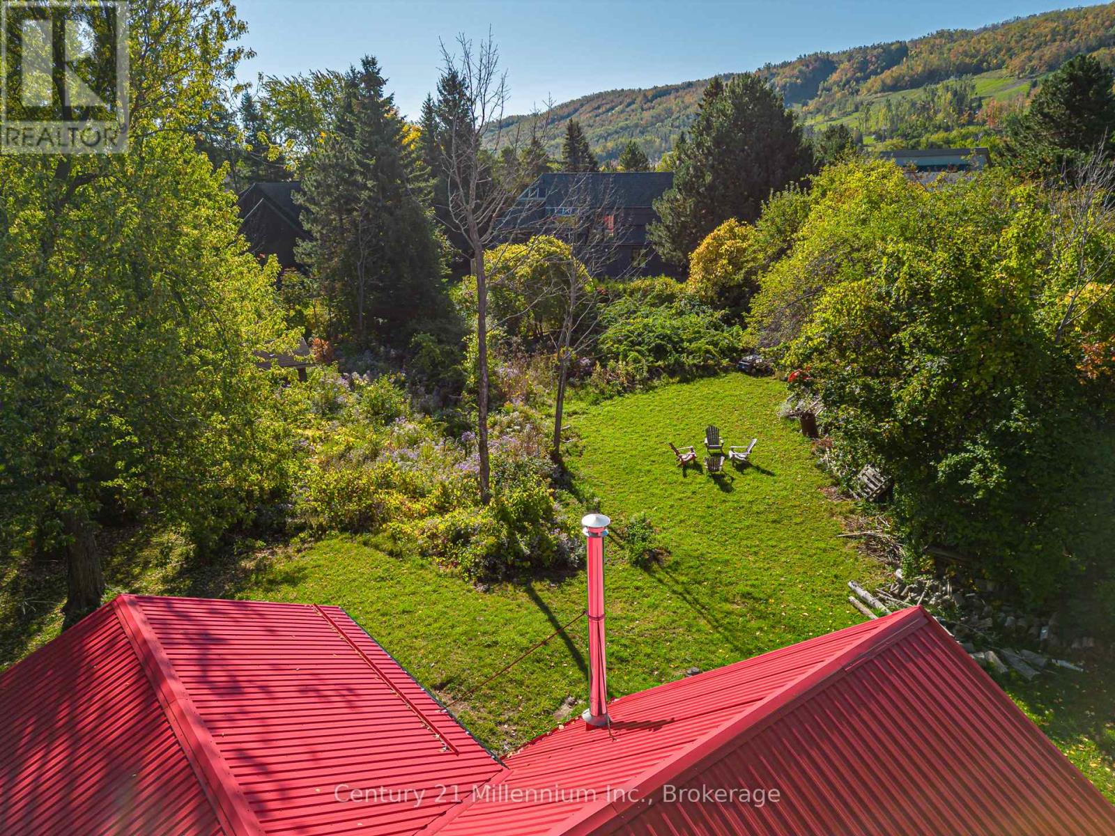 178 Sleepy Hollow Road, Blue Mountains, Ontario  L9Y 0S8 - Photo 7 - X12453584