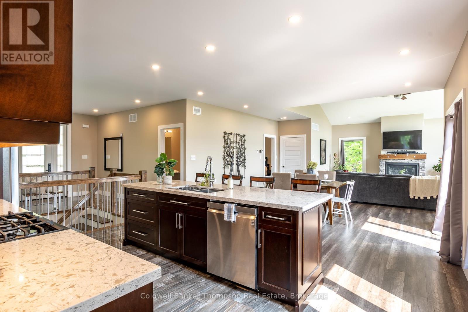 467 Clearwater Lake Road, Huntsville, Ontario  P0B 1L0 - Photo 6 - X12453586
