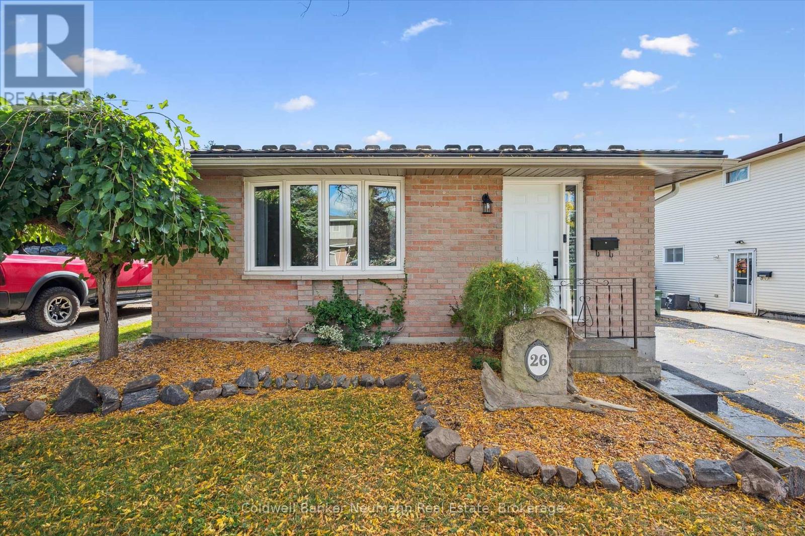 26 Upton Crescent, Guelph (Grange Road), Ontario  N1E 6P3 - Photo 1 - X12453614