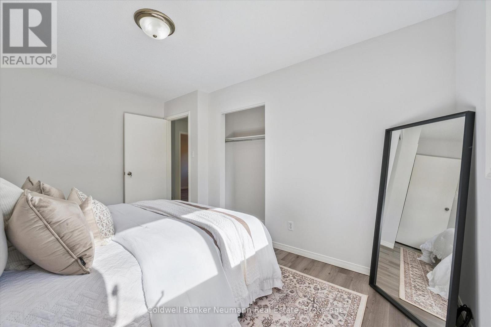 26 Upton Crescent, Guelph (Grange Road), Ontario  N1E 6P3 - Photo 13 - X12453614