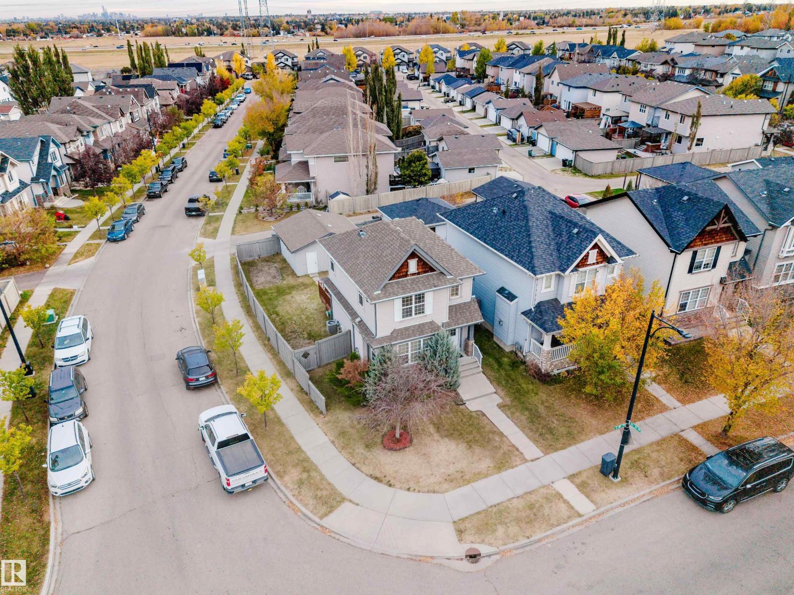 6028 3 Av Sw, Edmonton, Alberta  T6X 0E6 - Photo 2 - E4461425
