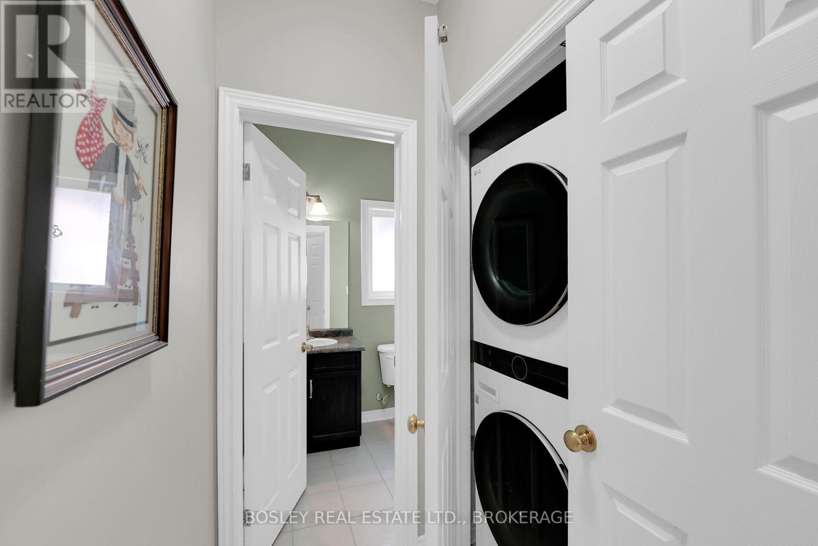 43 Loretta Drive, Niagara-On-The-Lake, Ontario L0S 1T0 - Photo 21 - X12453542