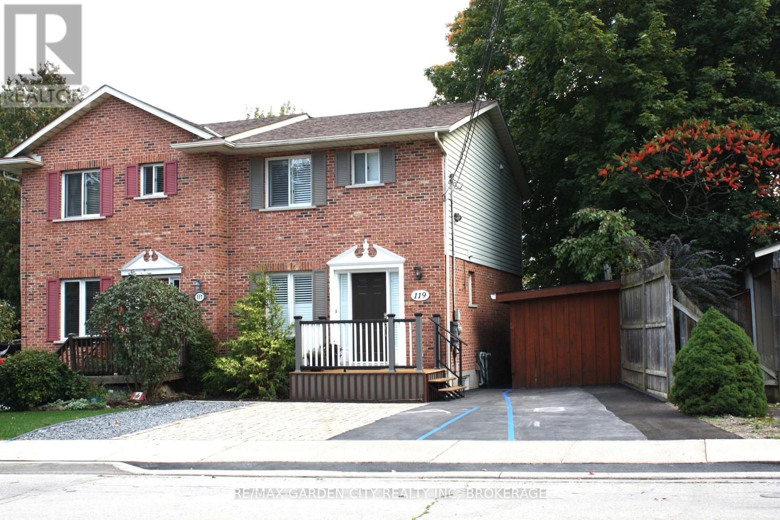 119 MAIN STREET W, Grimsby, Ontario
