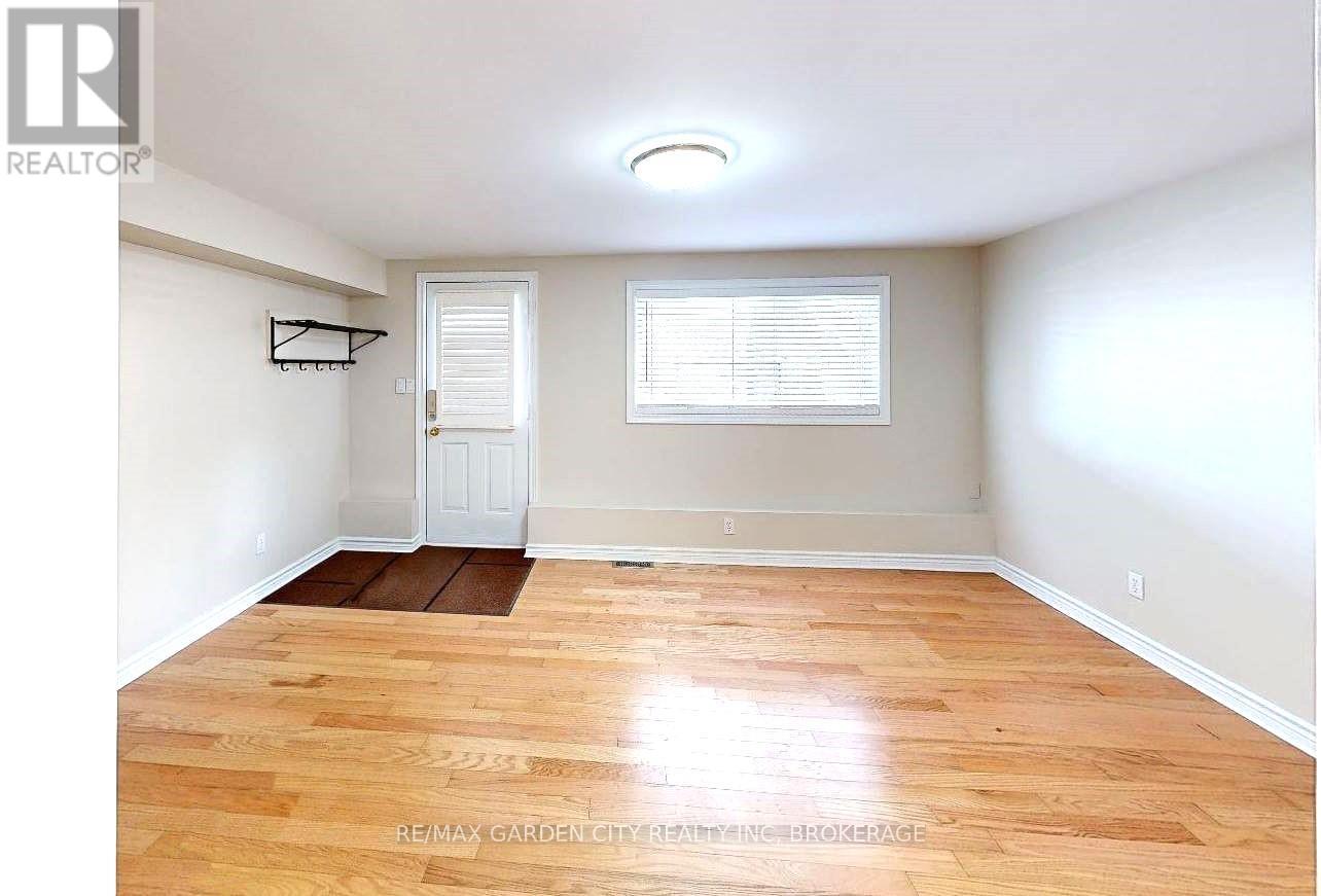 119 Main Street W, Grimsby, Ontario  L3M 3Y1 - Photo 25 - X12453595