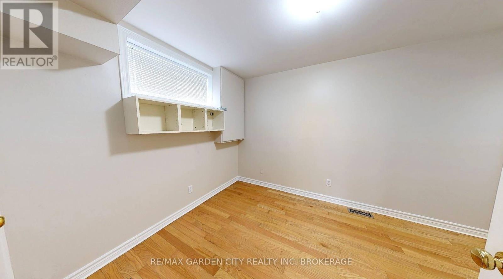 119 Main Street W, Grimsby, Ontario  L3M 3Y1 - Photo 31 - X12453595