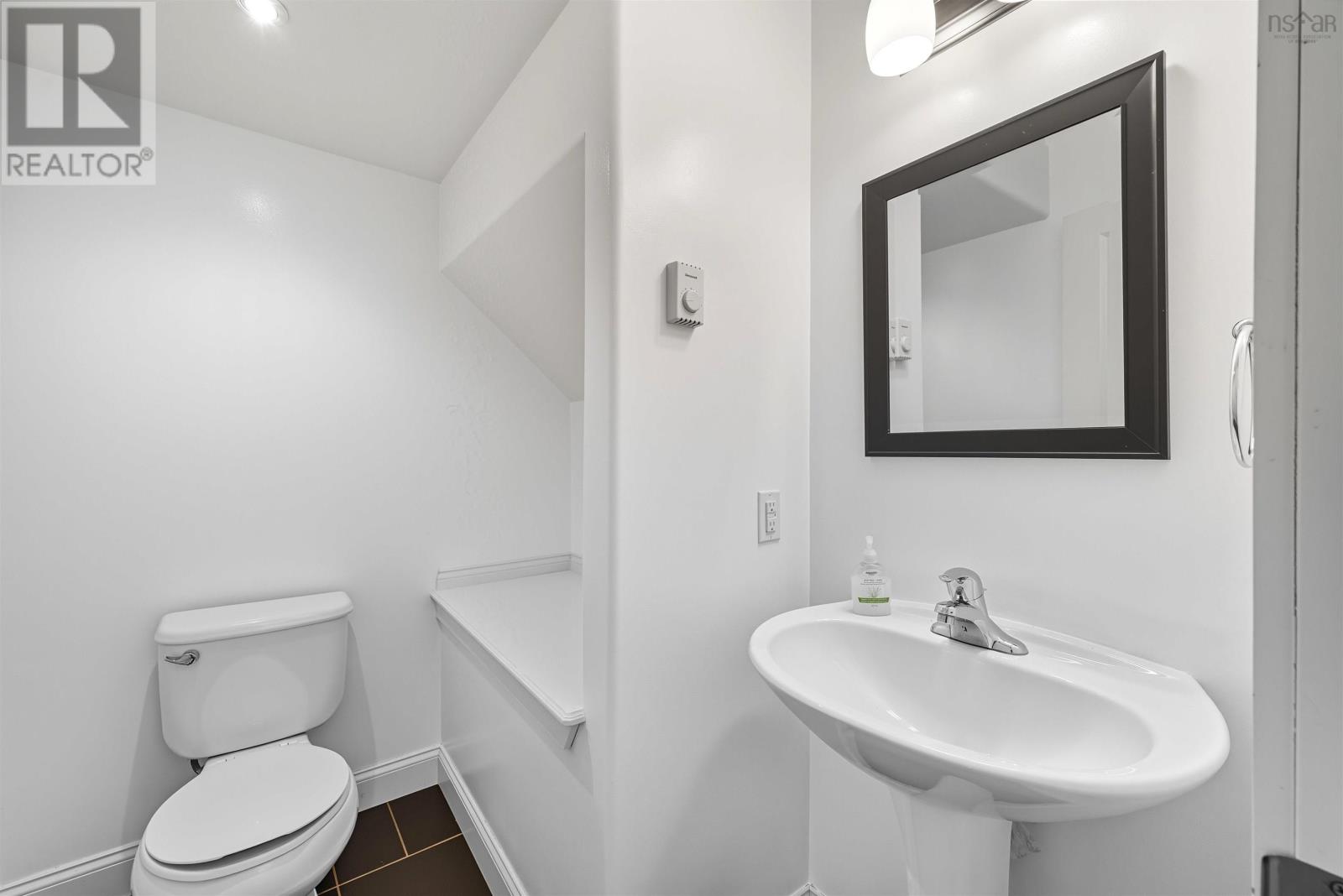 203 Transom Drive, Halifax, Nova Scotia  B3M 4T8 - Photo 12 - 202523836