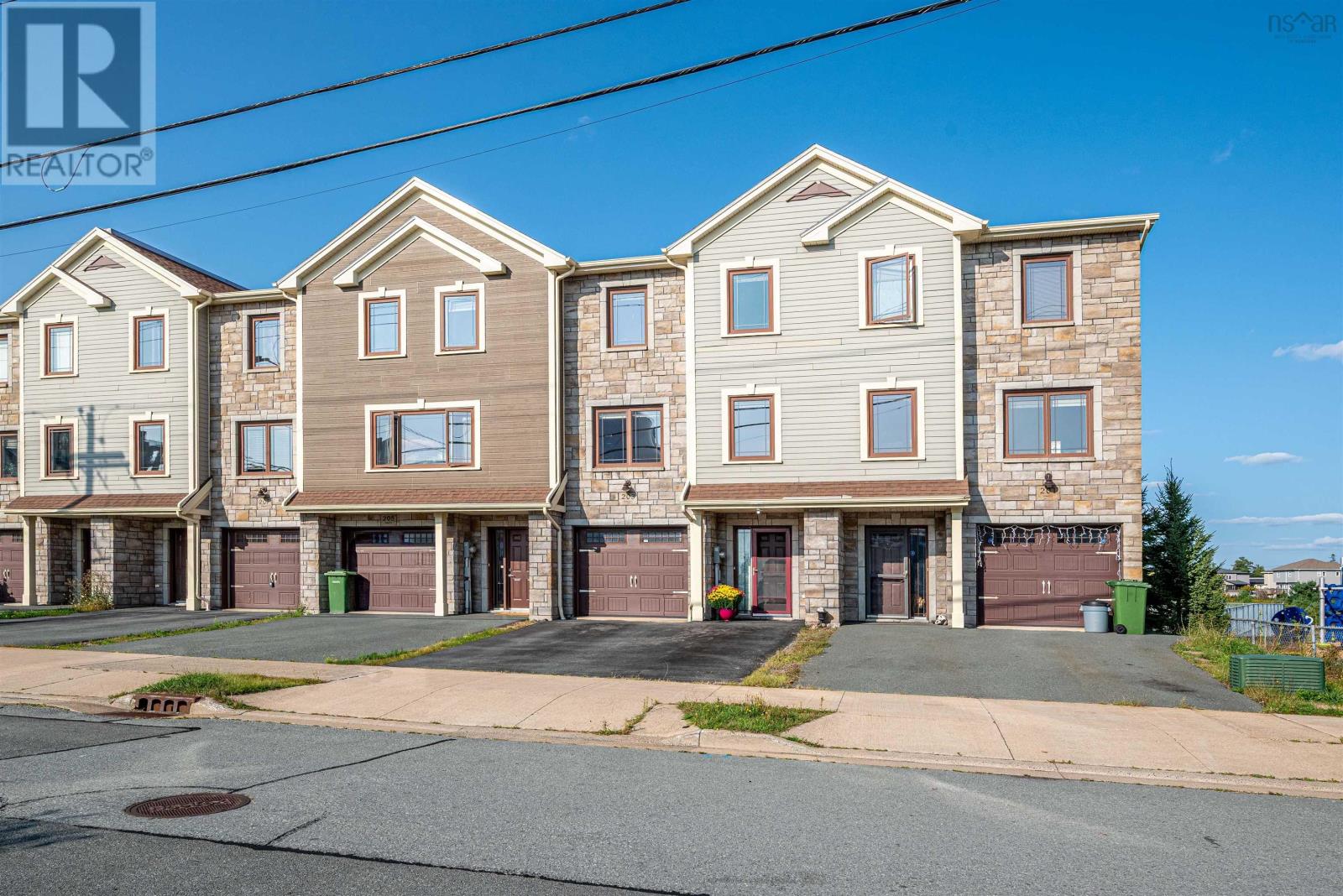 203 Transom Drive, Halifax, Nova Scotia  B3M 4T8 - Photo 2 - 202523836