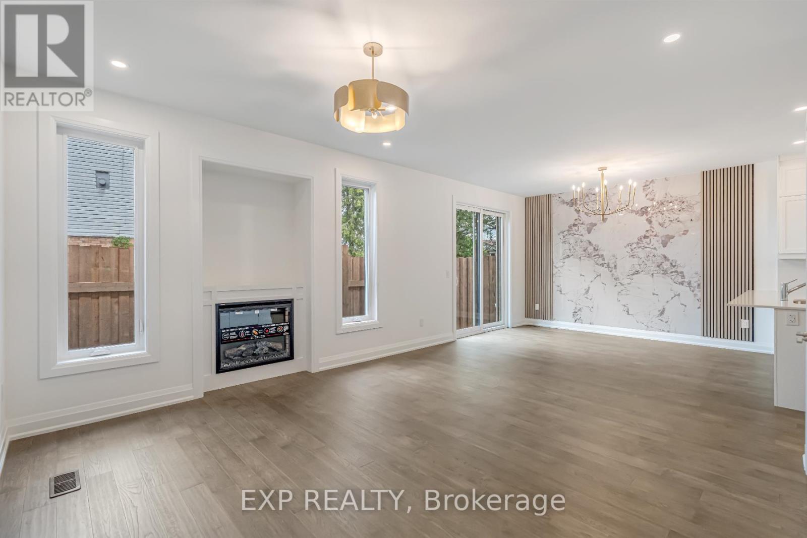 8 - 2154 Walkers Line, Burlington, Ontario  L7M 3R9 - Photo 11 - W12433000