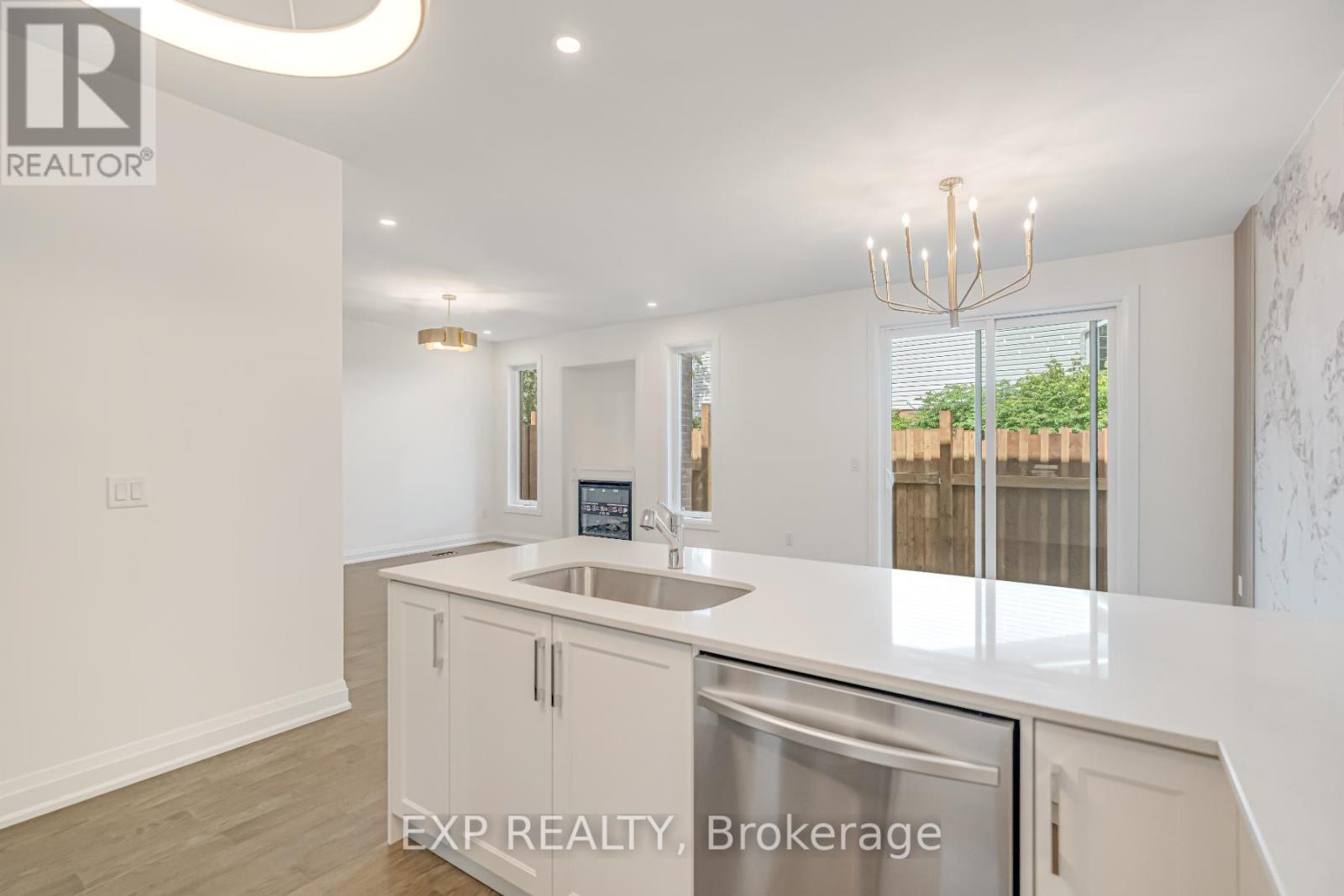 8 - 2154 Walkers Line, Burlington, Ontario  L7M 3R9 - Photo 18 - W12433000