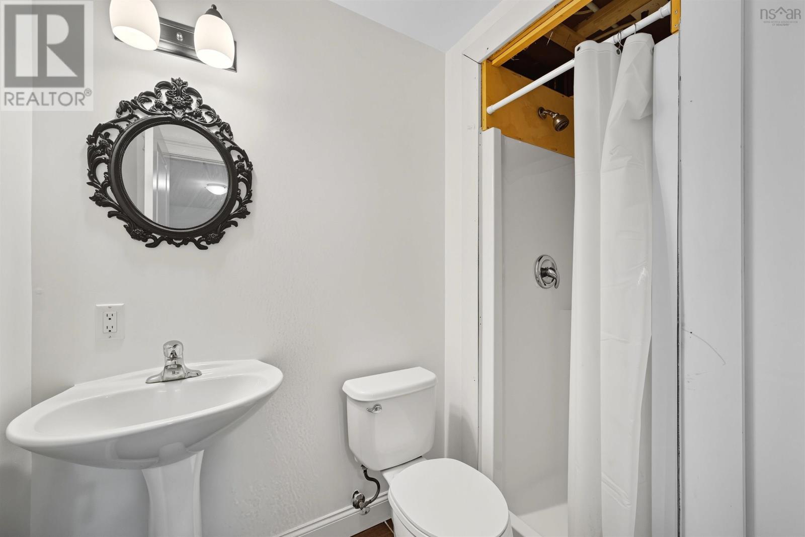 203 Transom Drive, Halifax, Nova Scotia  B3M 4T8 - Photo 8 - 202523836