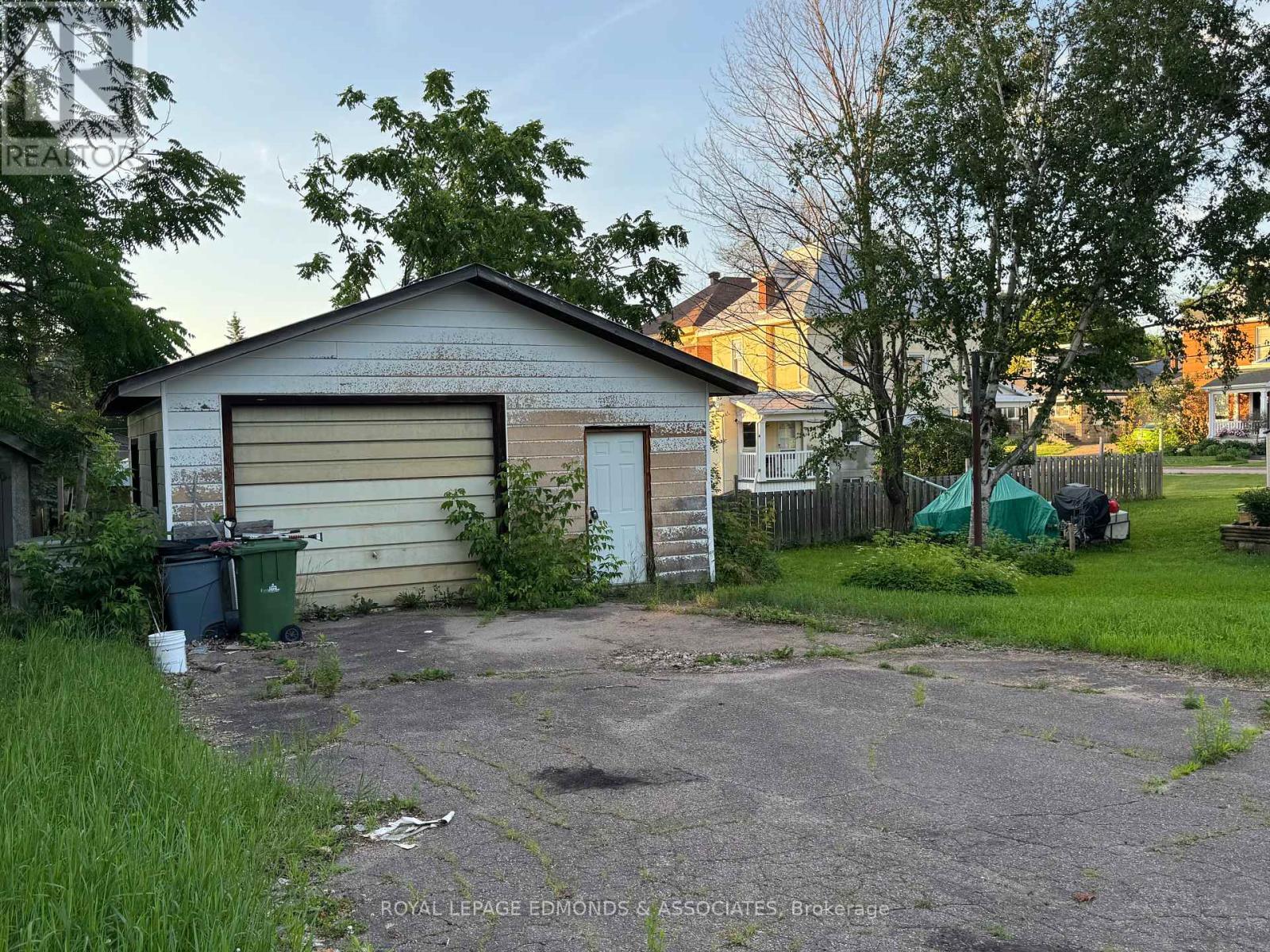 187 Hunter Street, Pembroke, Ontario  K8A 1K3 - Photo 7 - X12453625