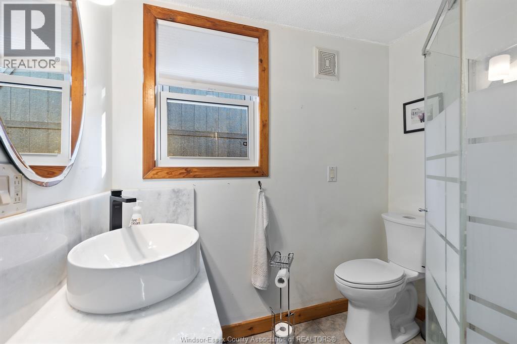 125 Crystal Lane, Harrow, Ontario  N0R 1G0 - Photo 4 - 25025548
