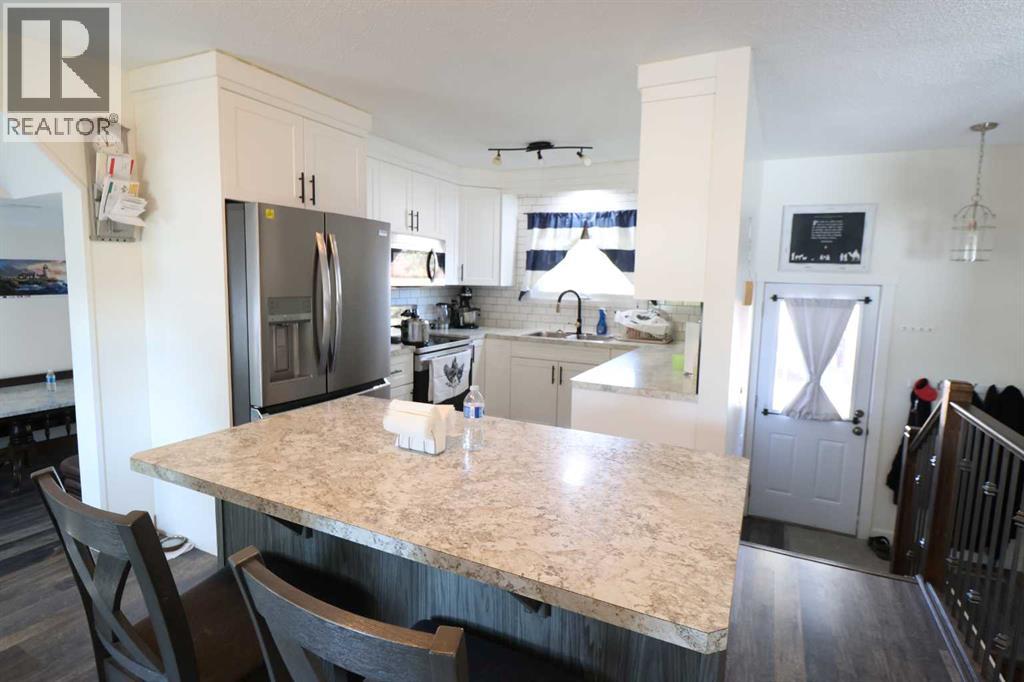 4615 52 Ave, Taber, Alberta  T1G 1G5 - Photo 2 - A2262198