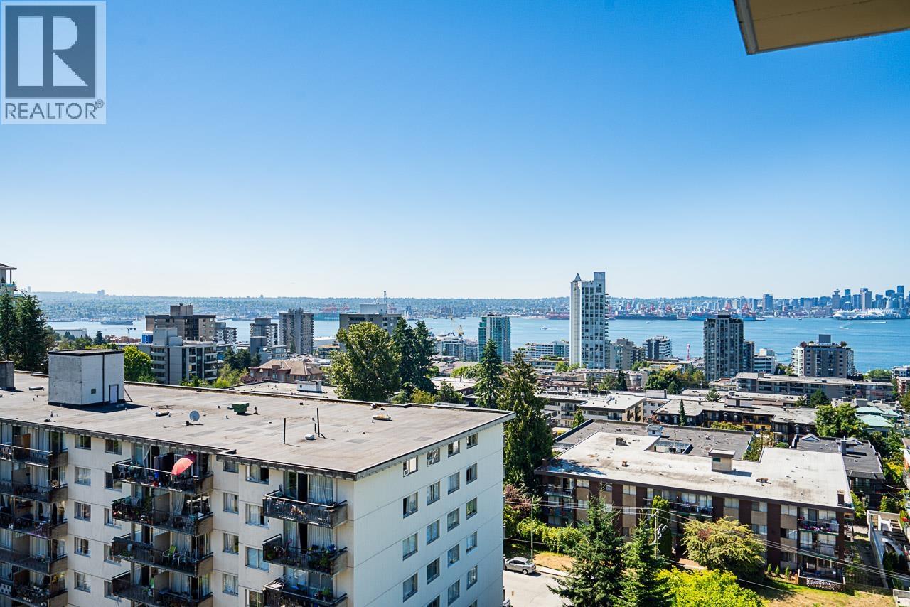 Ph3 683 W Victoria Park, North Vancouver, British Columbia  V7M 0A2 - Photo 2 - R3044931