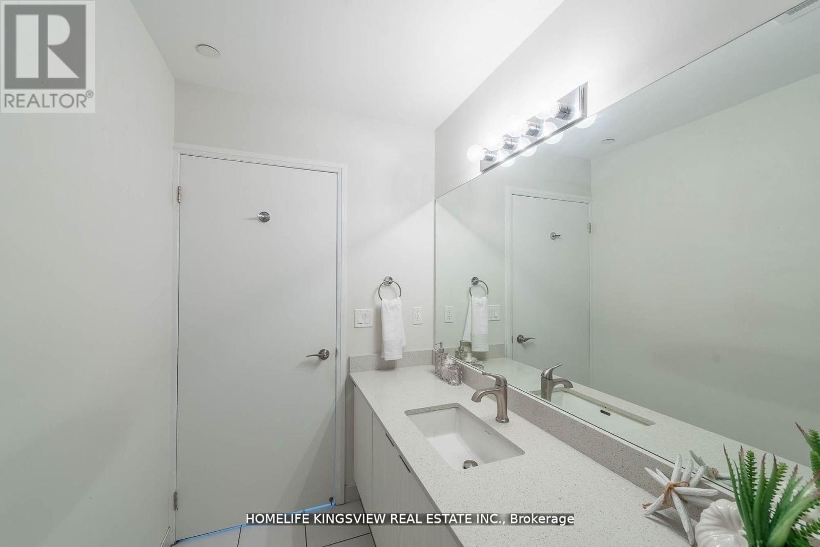 808 - 2910 Highway 7 Road W, Vaughan, Ontario  L4K 0H8 - Photo 24 - N12324934