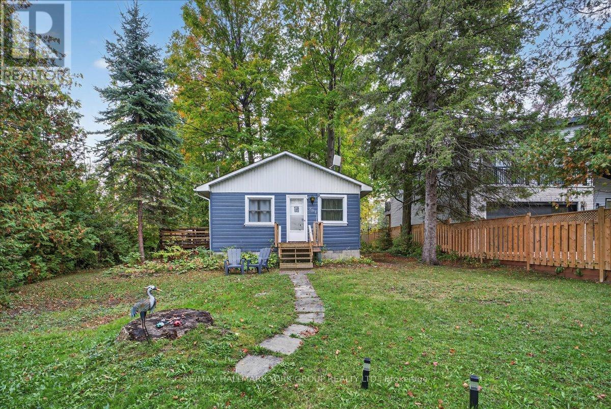 881 CLIFTON BOULEVARD, Innisfil, Ontario
