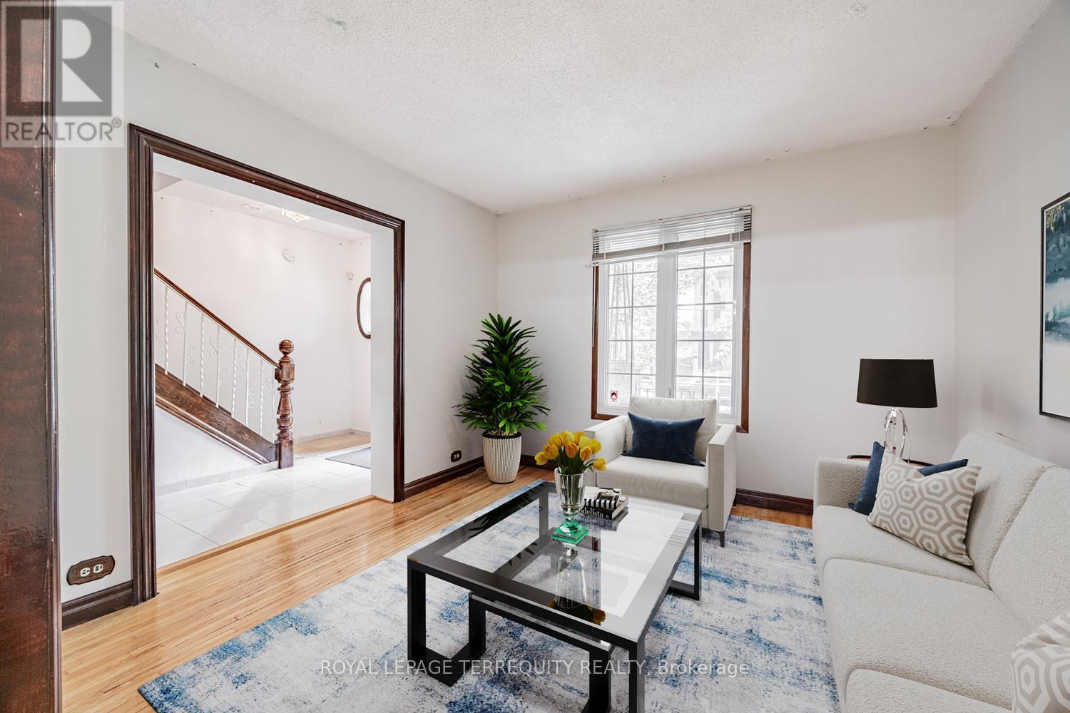 578 Durie Street, Toronto, Ontario  M6S 3H1 - Photo 5 - W12424357