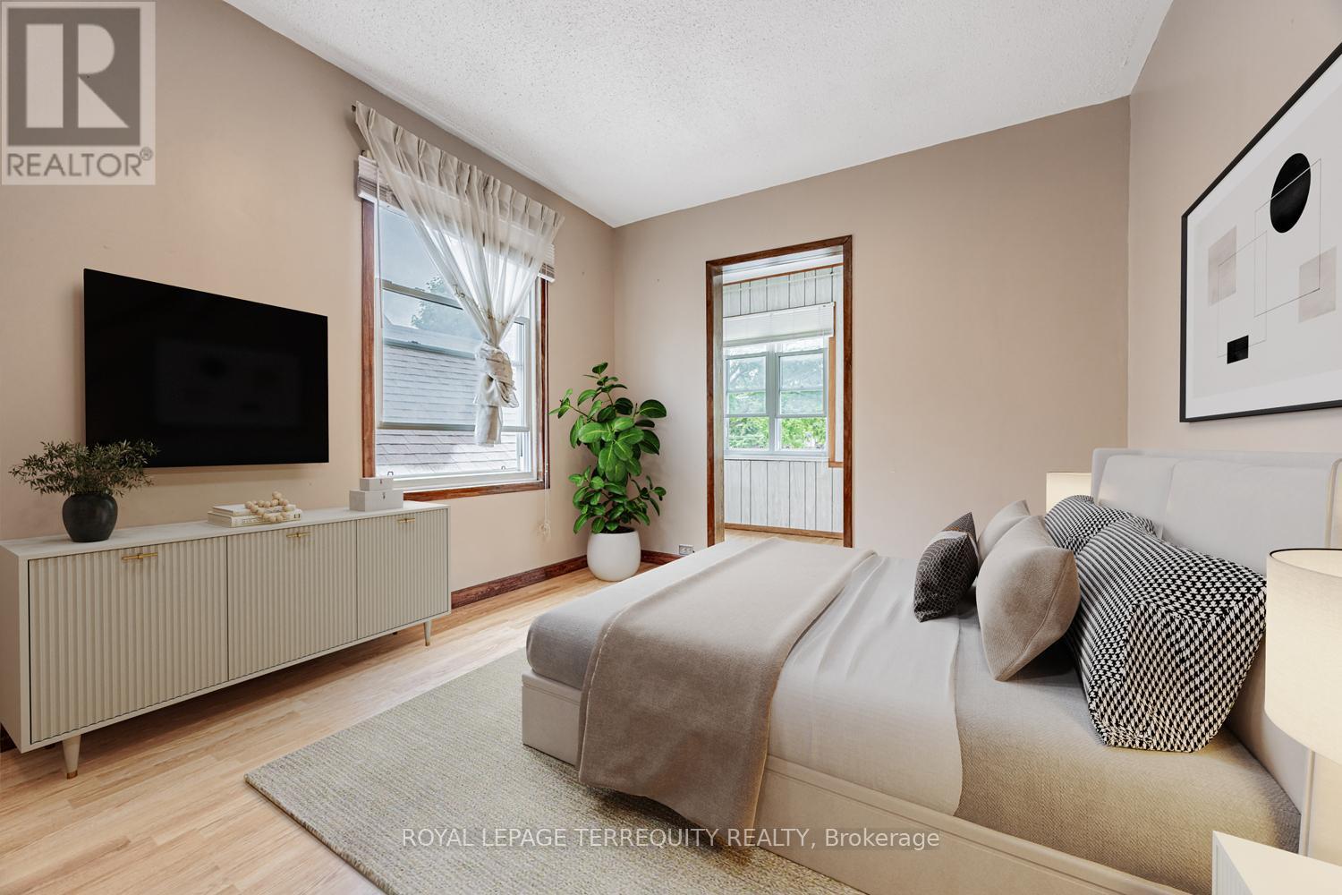 578 Durie Street, Toronto, Ontario  M6S 3H1 - Photo 10 - W12424357
