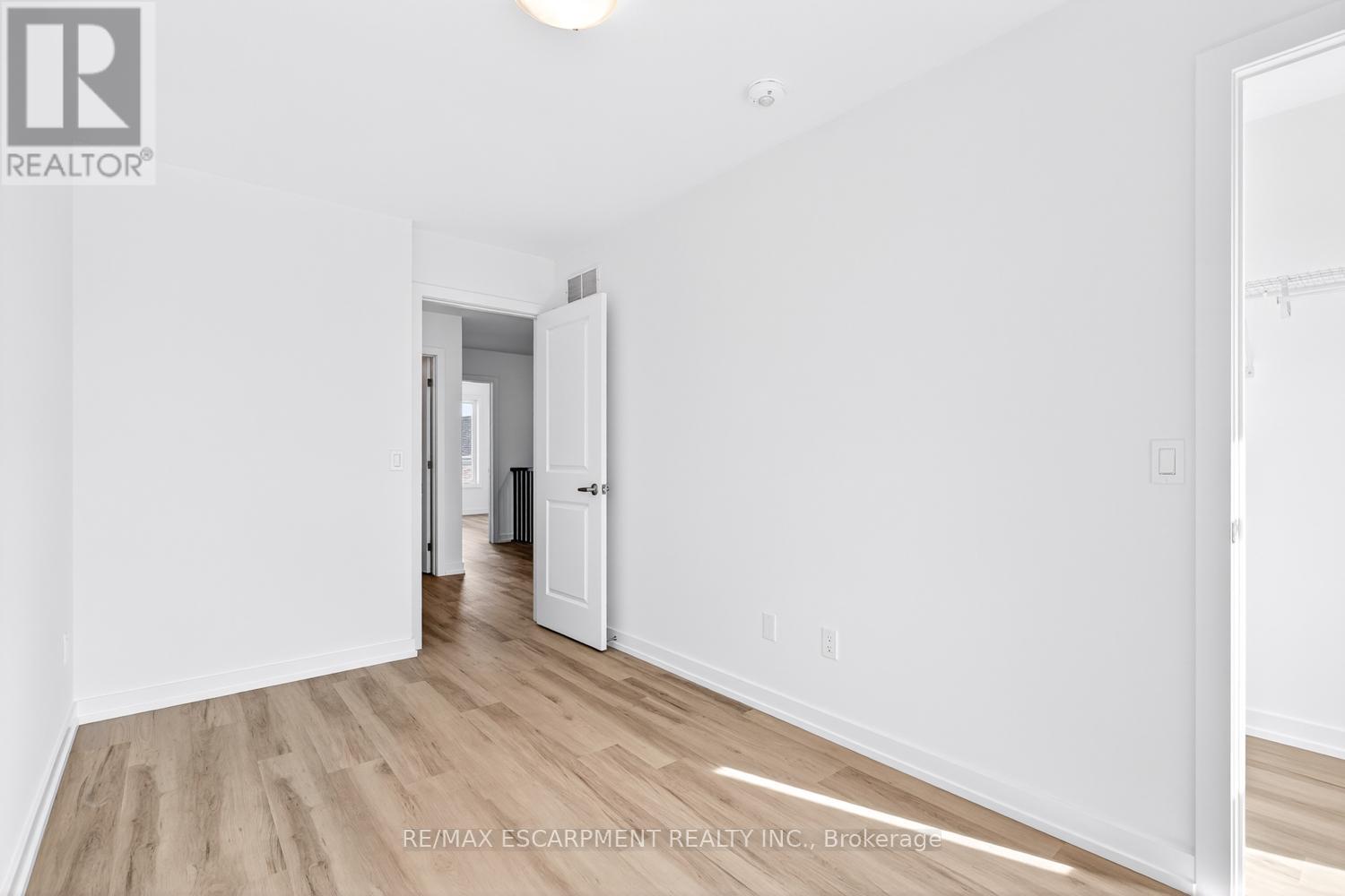 36 - 70 Kenesky Drive, Hamilton, Ontario  L0R 2H7 - Photo 37 - X12435429
