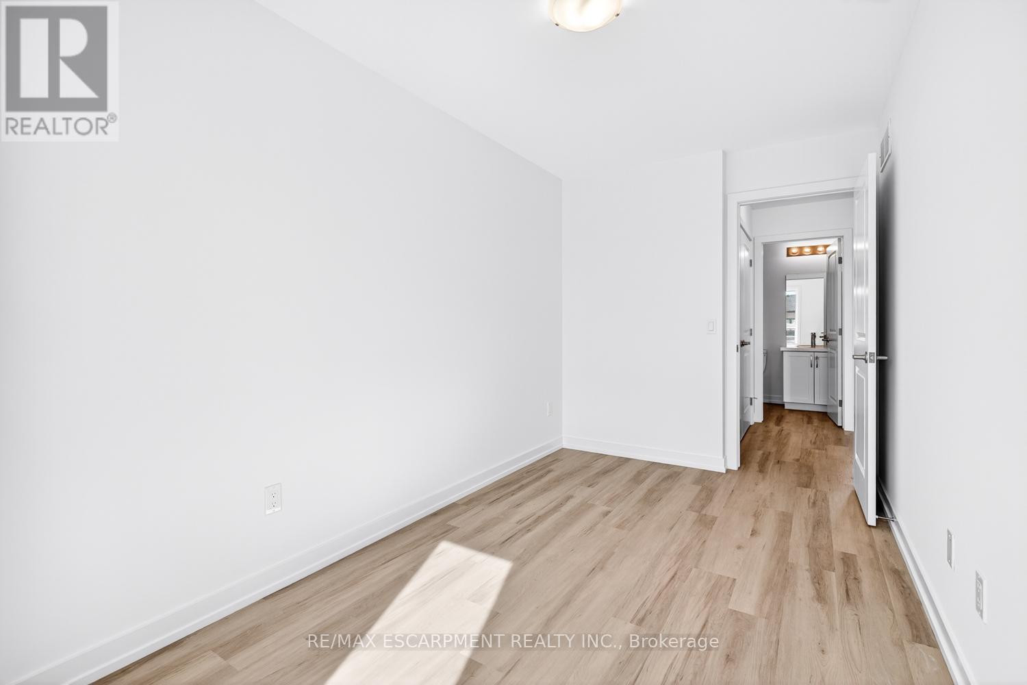 36 - 70 Kenesky Drive, Hamilton, Ontario  L0R 2H7 - Photo 36 - X12435429