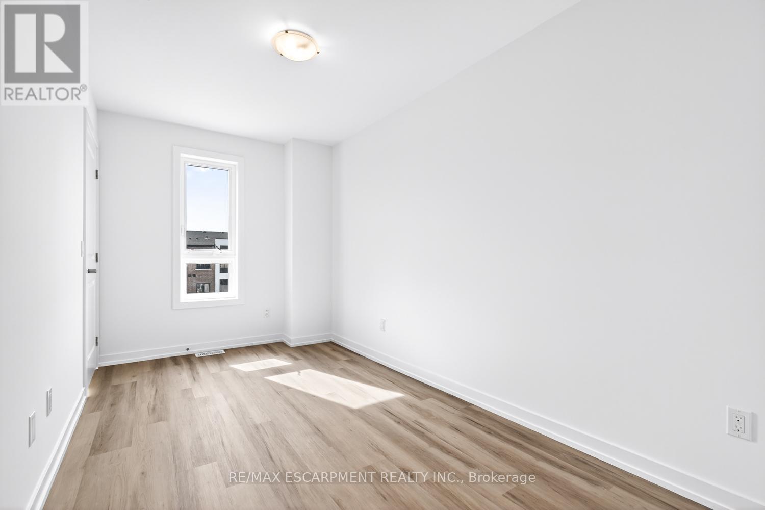 36 - 70 Kenesky Drive, Hamilton, Ontario  L0R 2H7 - Photo 38 - X12435429