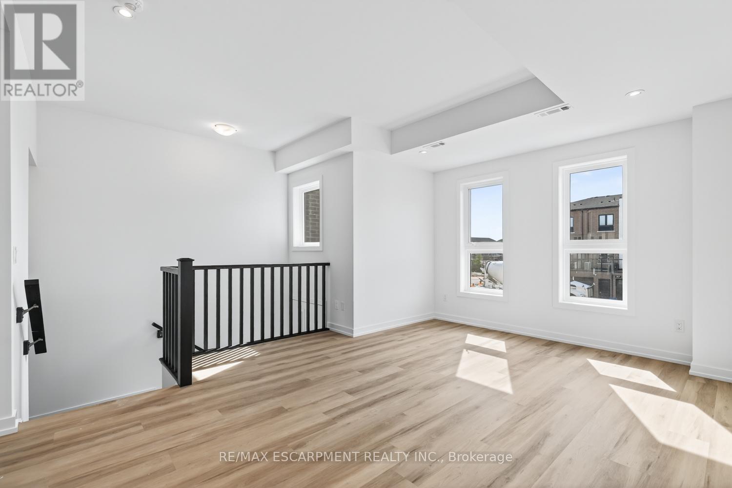 36 - 70 Kenesky Drive, Hamilton, Ontario  L0R 2H7 - Photo 7 - X12435429