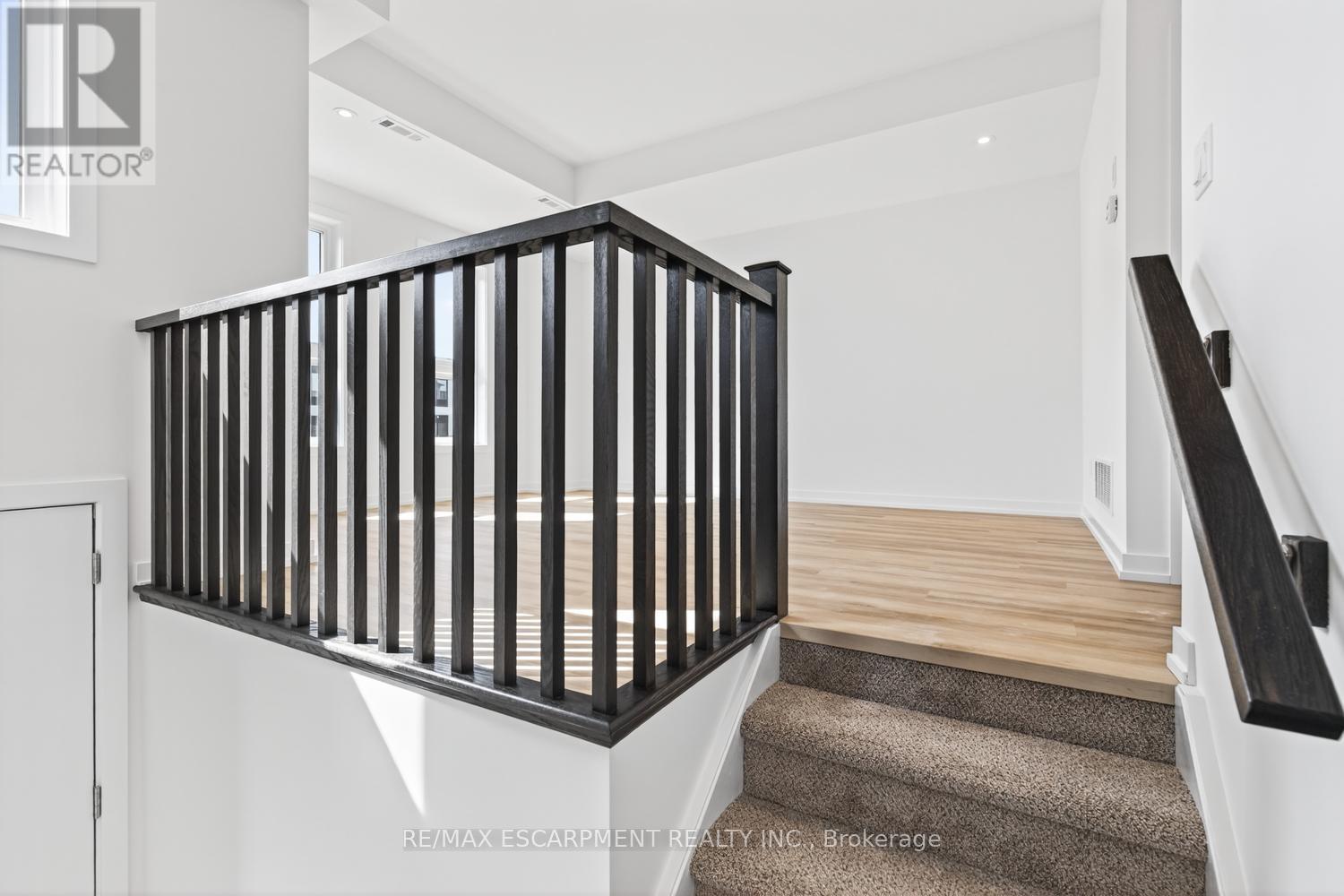 36 - 70 Kenesky Drive, Hamilton, Ontario  L0R 2H7 - Photo 5 - X12435429