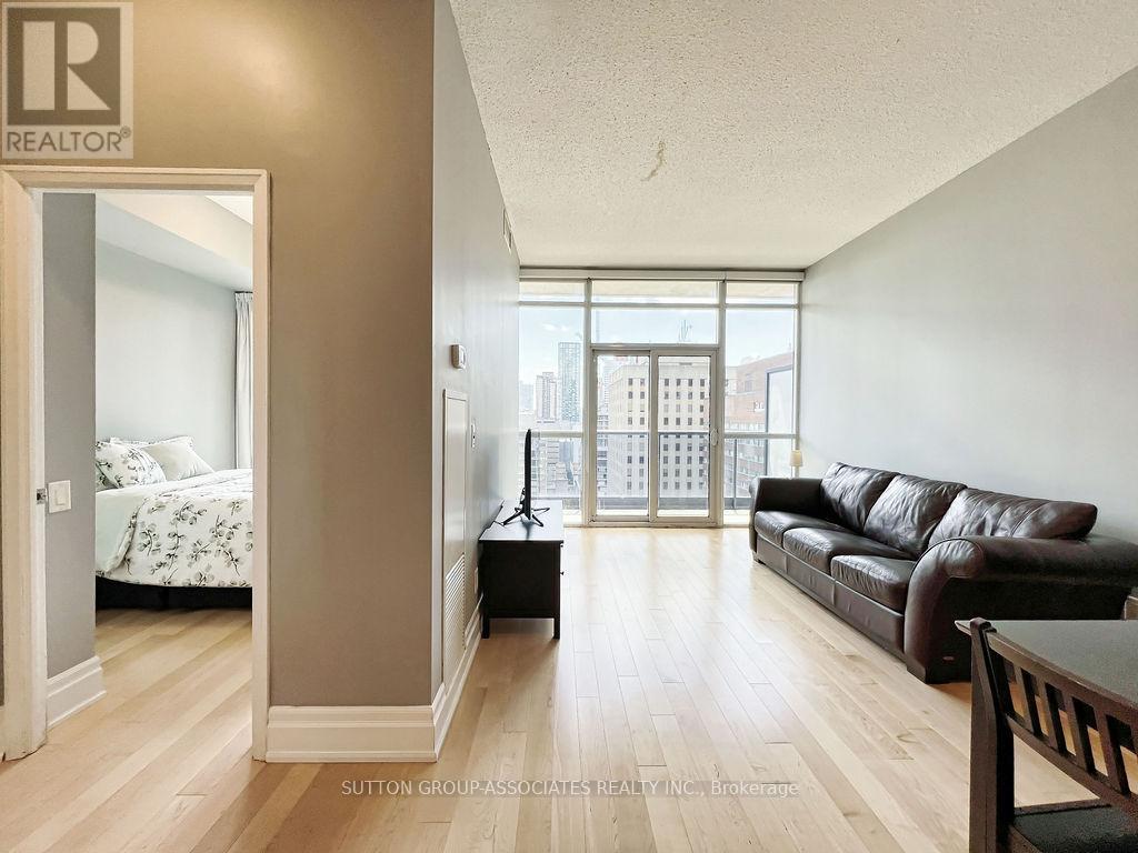 1909 - 21 Carlton Street, Toronto (Church-Yonge Corridor), Ontario  M5B 1L3 - Photo 9 - C12453601