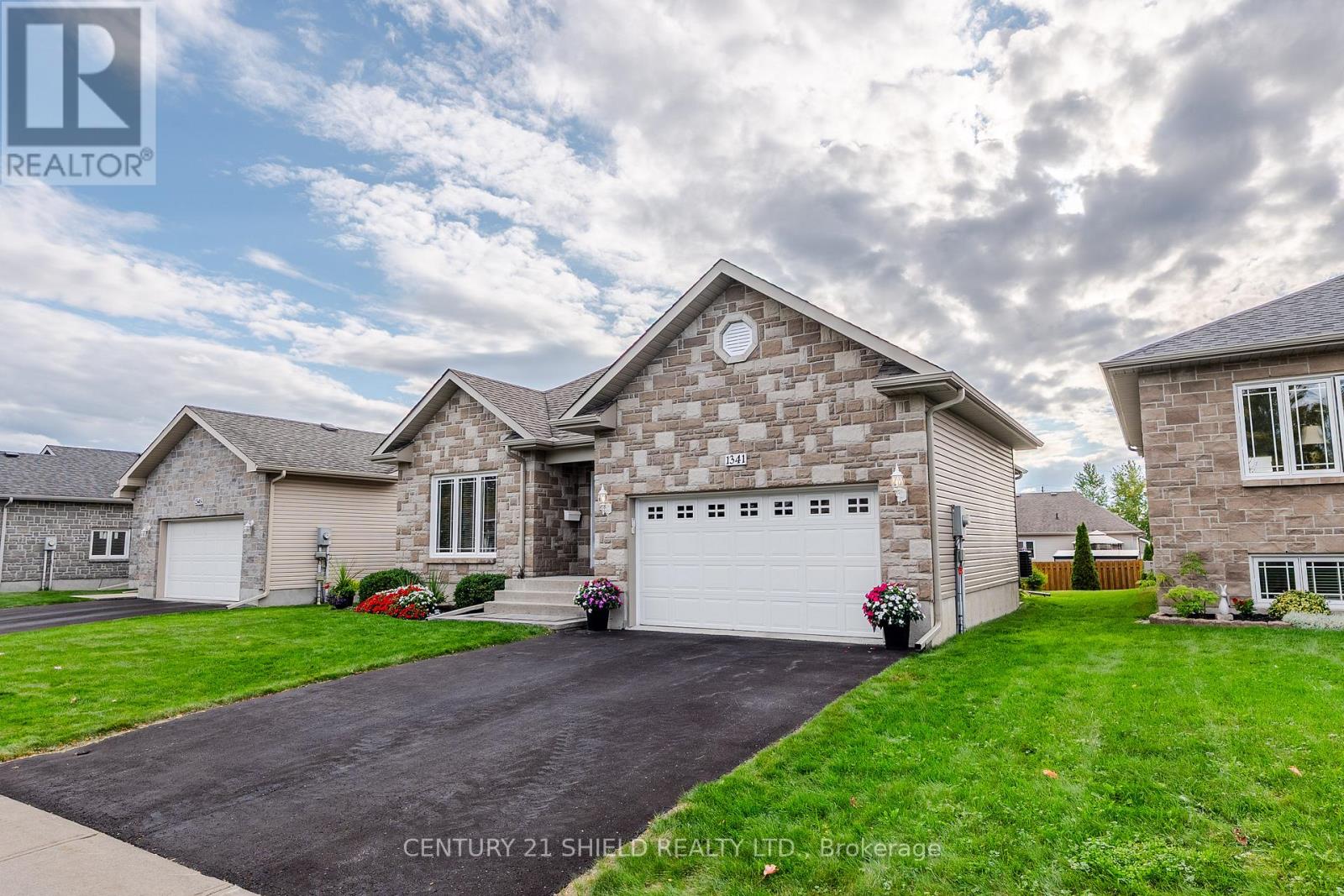 1341 Arba Court, Cornwall, Ontario  K6H 0A9 - Photo 4 - X12453702