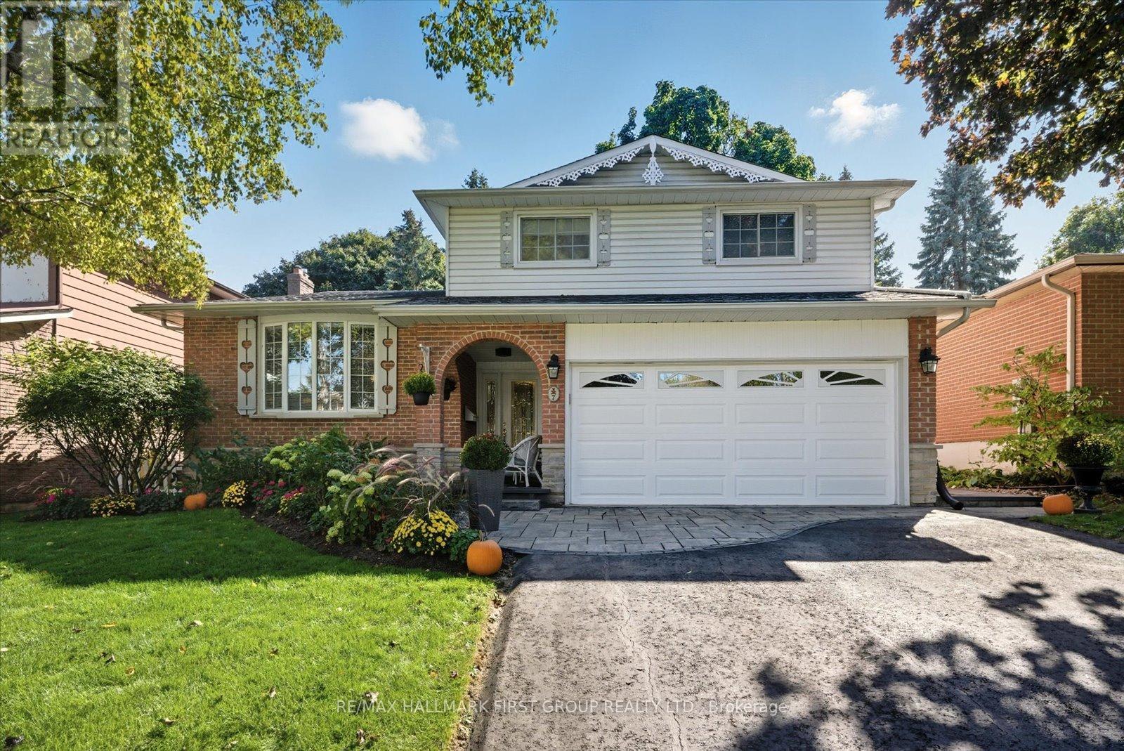 7 SPRY AVENUE, Clarington, Ontario