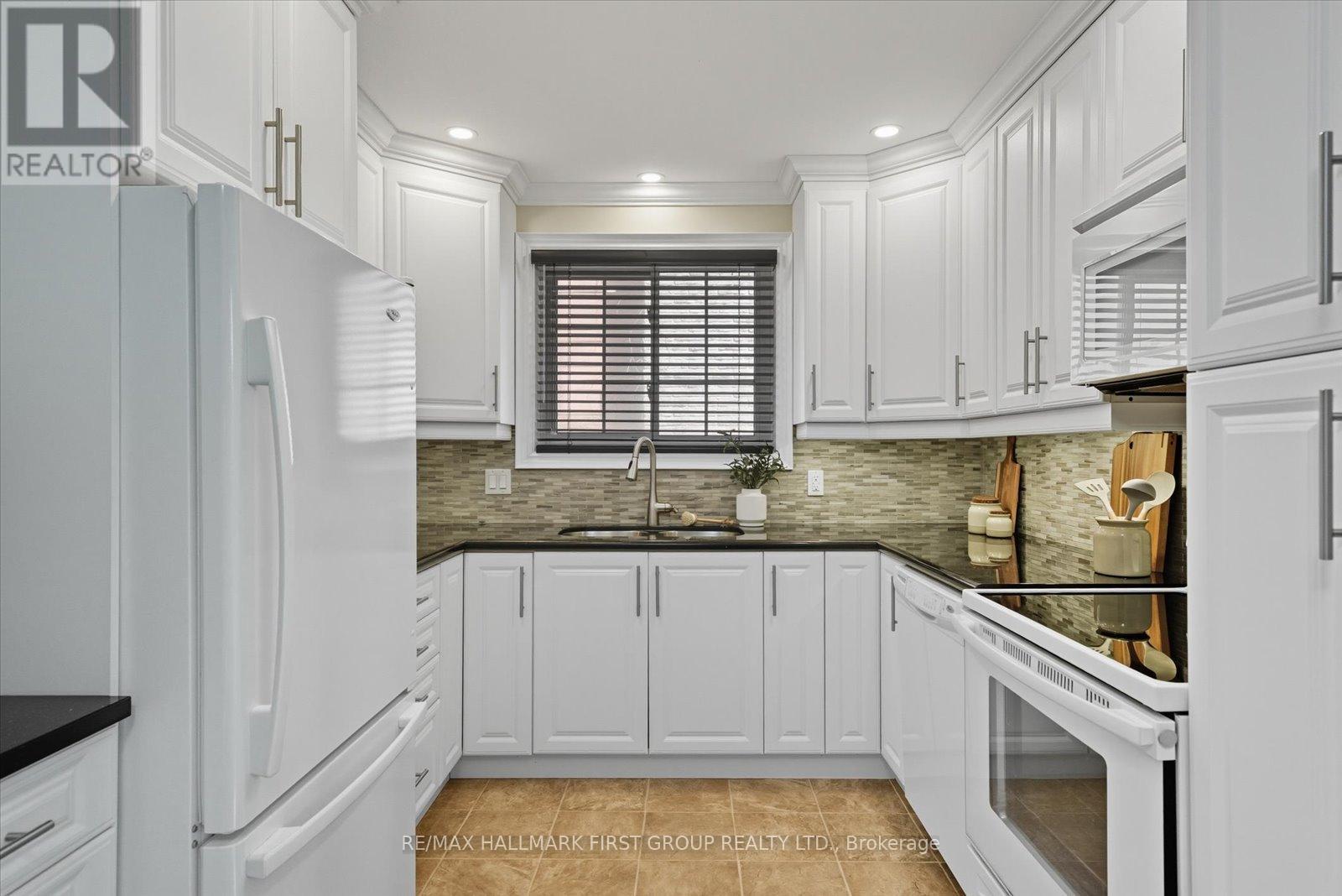 7 Spry Avenue, Clarington (Bowmanville), Ontario  L1C 3T2 - Photo 9 - E12453554