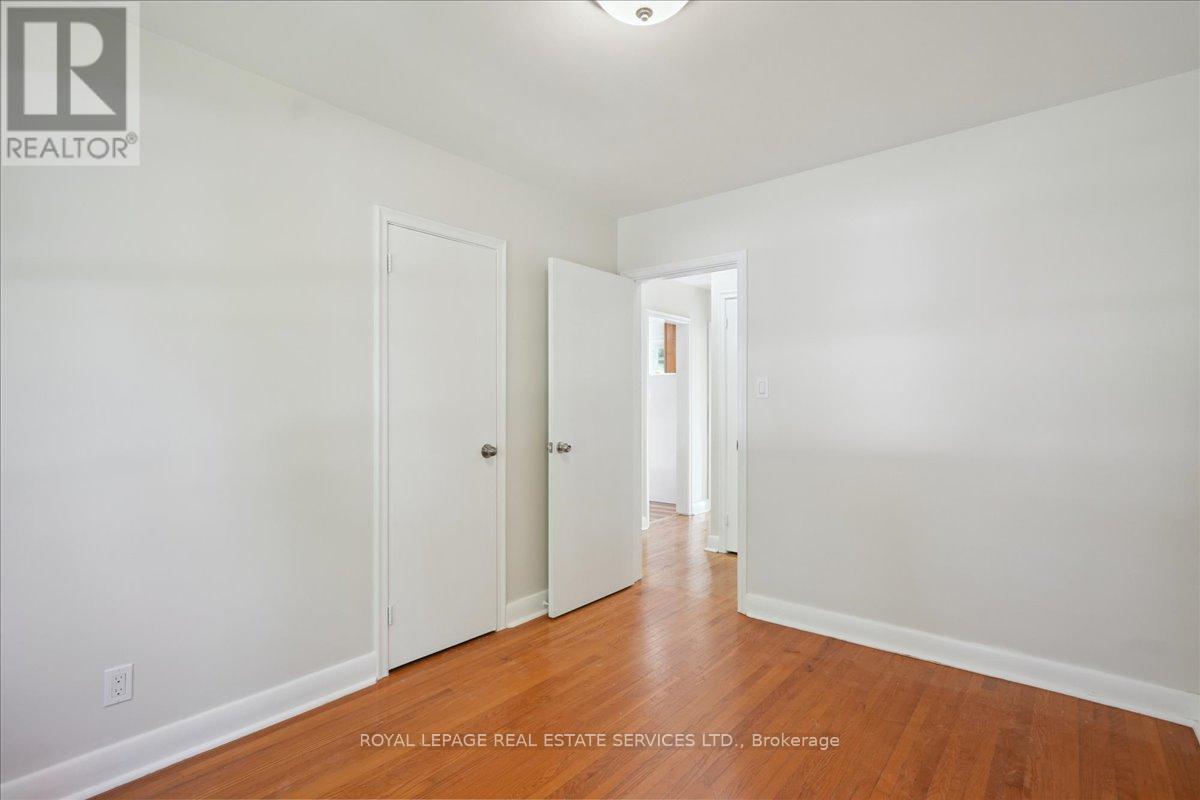 24 Fulham Street, Toronto (Agincourt South-Malvern West), Ontario  M1S 2A4 - Photo 13 - E12453565