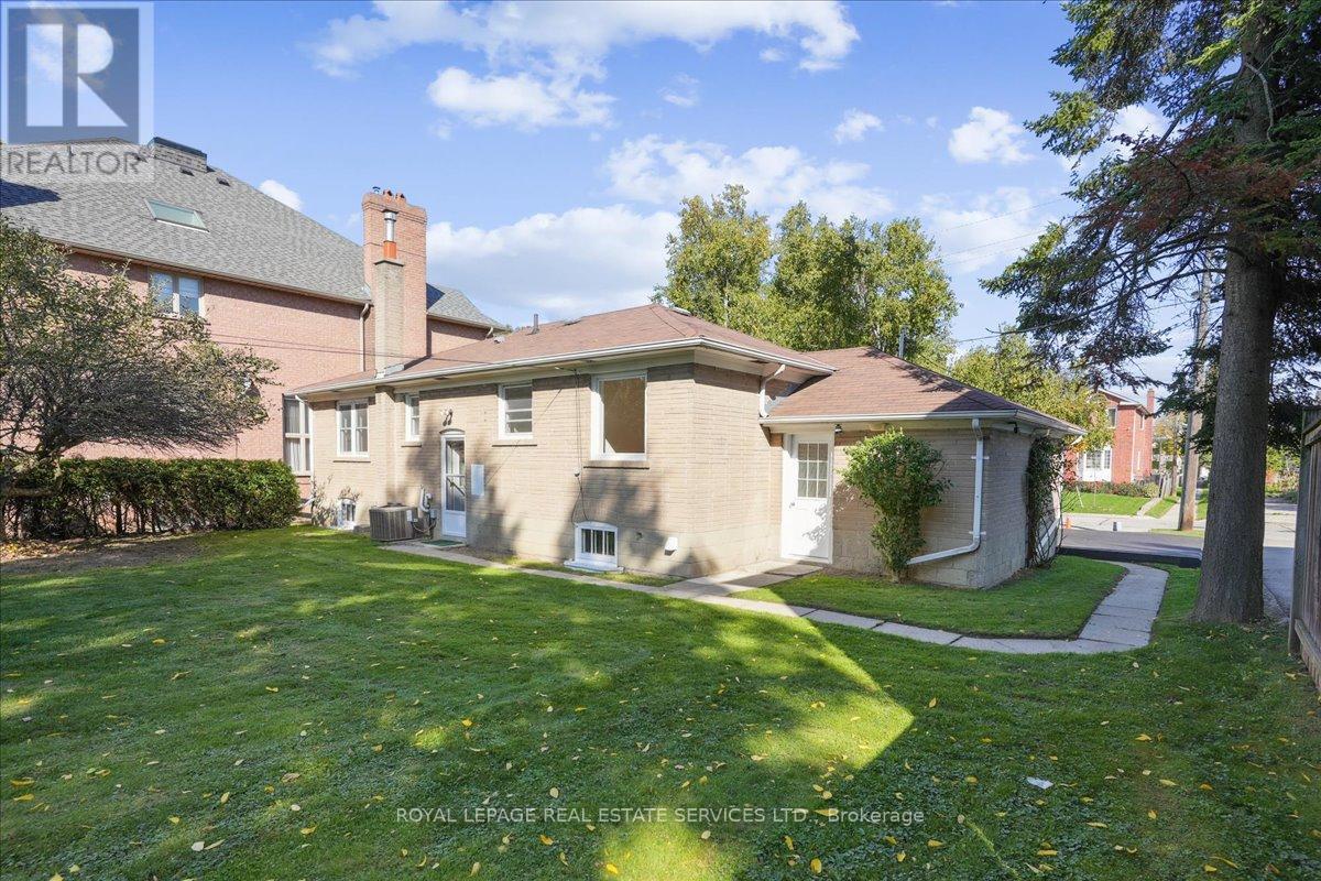 24 Fulham Street, Toronto (Agincourt South-Malvern West), Ontario  M1S 2A4 - Photo 28 - E12453565