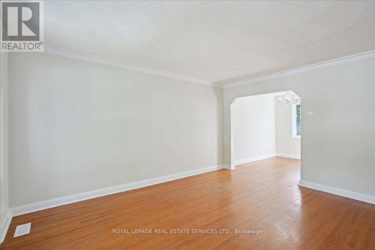 24 Fulham Street, Toronto (Agincourt South-Malvern West), Ontario  M1S 2A4 - Photo 5 - E12453565