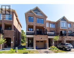 70 WATERSIDE WAY, Whitby, Ontario
