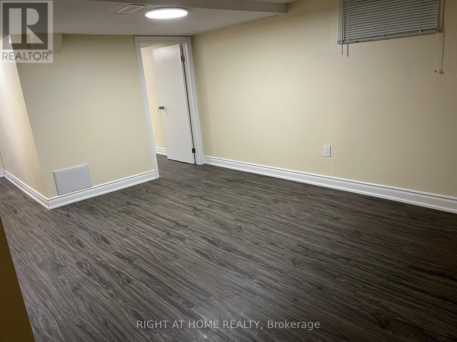 35 Commonwealth Avenue, Toronto, Ontario  M1K 4K1 - Photo 5 - E12453622