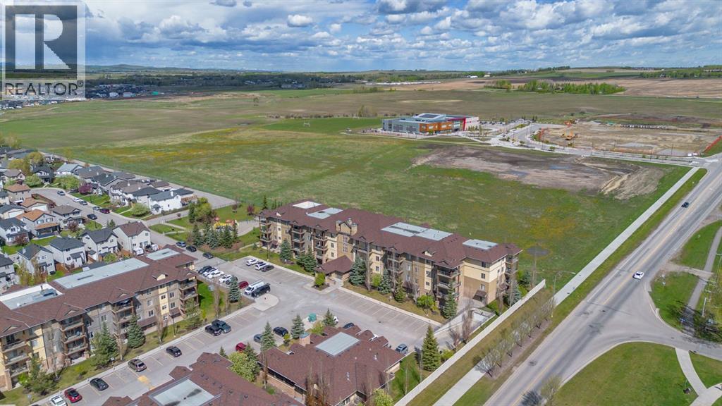 4214, 92 Crystal Shores Road, Okotoks, Alberta  T1S 2N2 - Photo 31 - A2263113