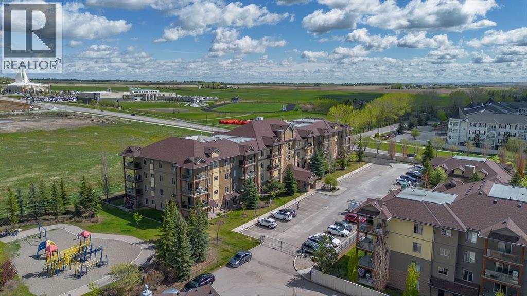 4214, 92 Crystal Shores Road, Okotoks, Alberta  T1S 2N2 - Photo 36 - A2263113