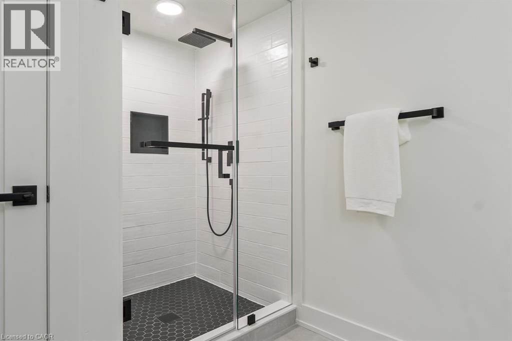 2282 Fairleigh Place, Burlington, Ontario  L7R 1G7 - Photo 23 - 40777627