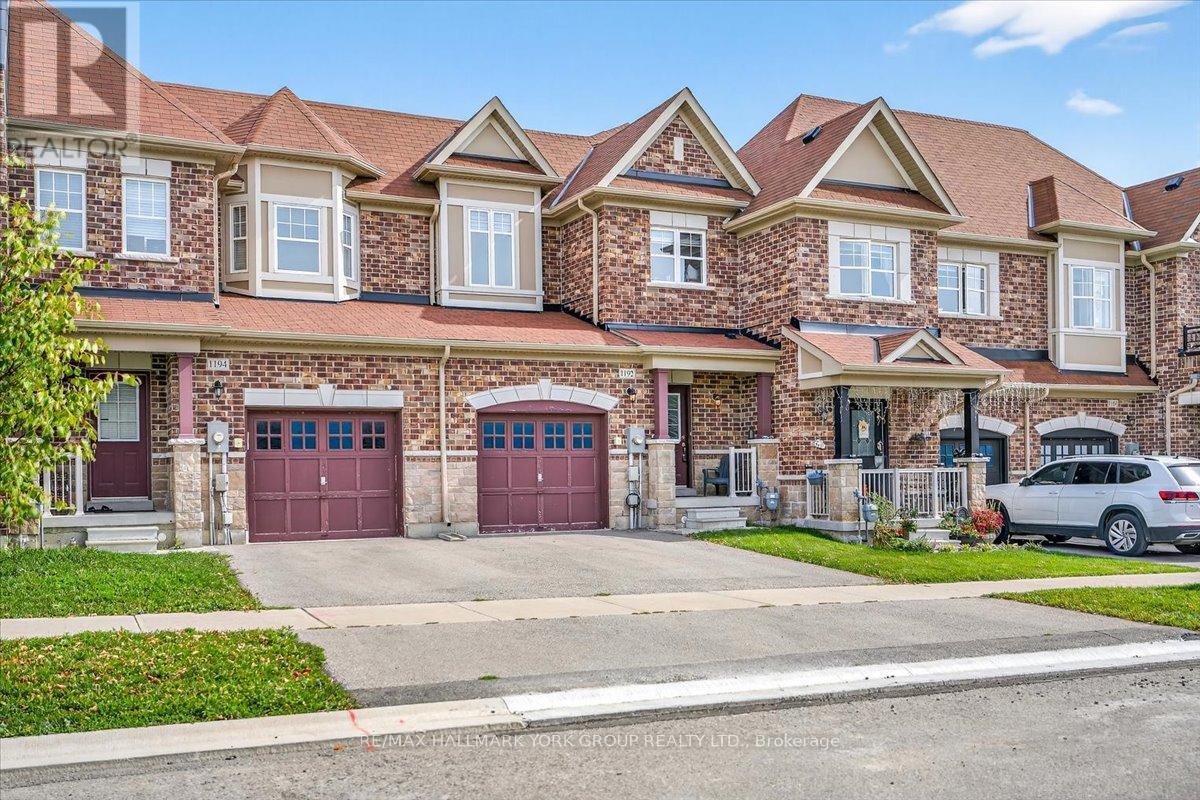 1192 Peelar Crescent, Innisfil (Lefroy), Ontario  L0L 1W0 - Photo 3 - N12453566
