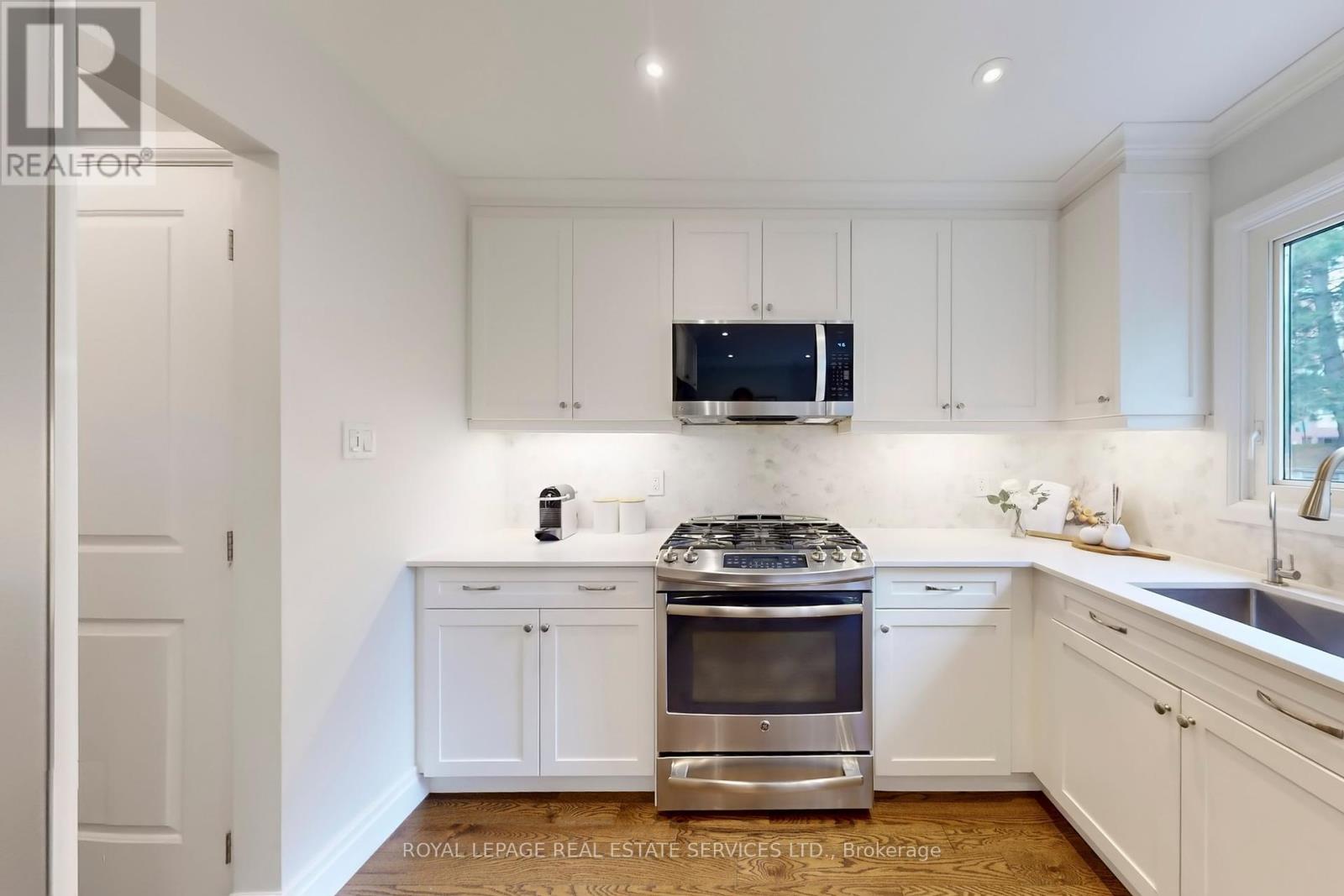 28 Rejane Crescent, Vaughan (Crestwood-Springfarm-Yorkhill), Ontario  L4J 5A1 - Photo 15 - N12453588