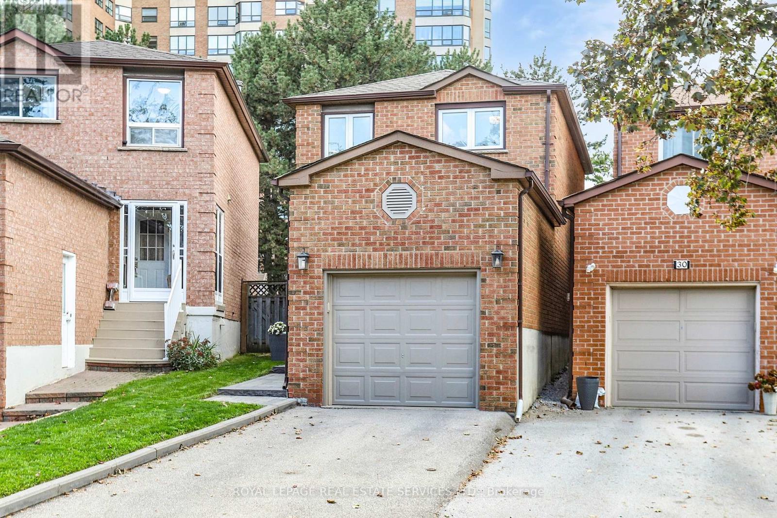 28 Rejane Crescent, Vaughan (Crestwood-Springfarm-Yorkhill), Ontario  L4J 5A1 - Photo 2 - N12453588