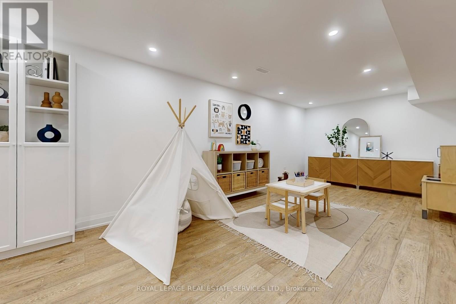 28 Rejane Crescent, Vaughan (Crestwood-Springfarm-Yorkhill), Ontario  L4J 5A1 - Photo 25 - N12453588