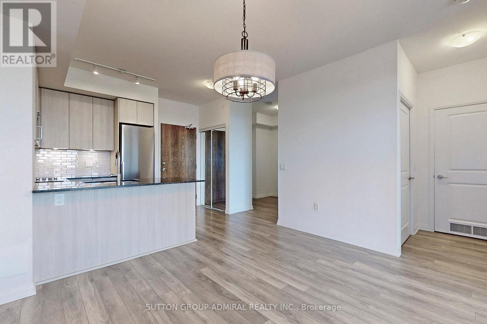 316 - 99 Eagle Rock Way, Vaughan, Ontario  L6A 5A7 - Photo 8 - N12453602