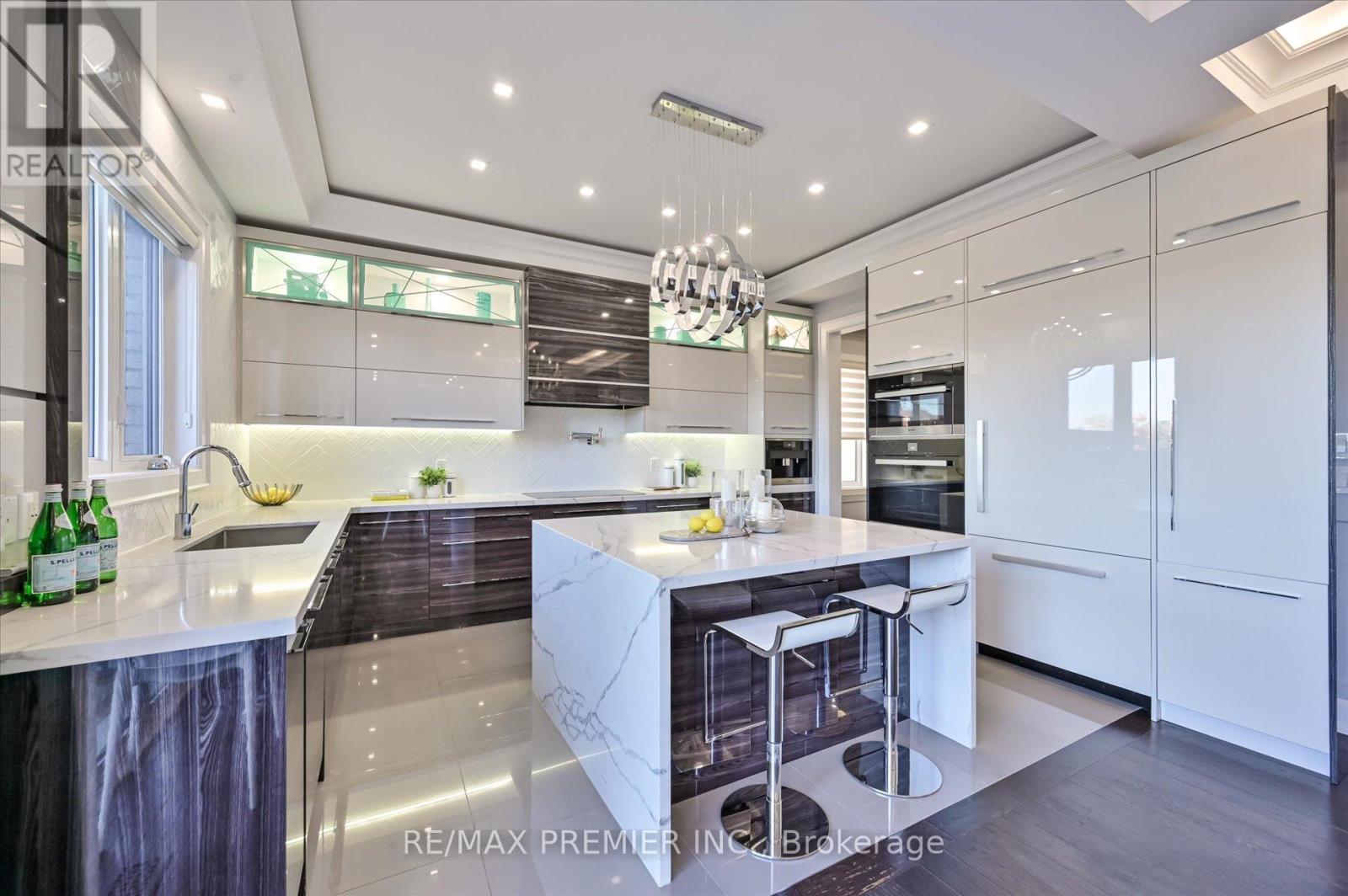 346 Farrell Road, Vaughan, Ontario  L6A 4W9 - Photo 13 - N12453628