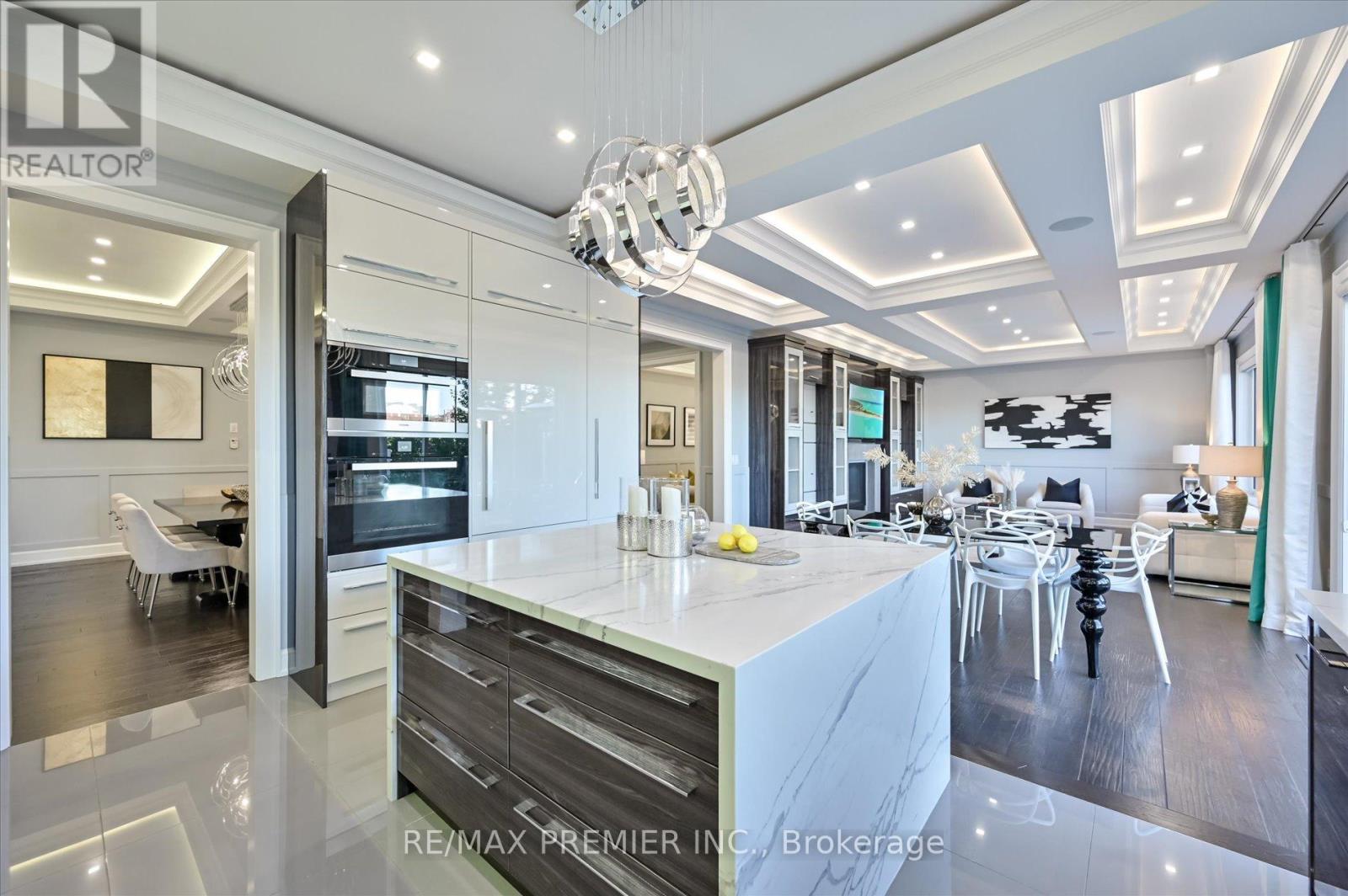 346 Farrell Road, Vaughan, Ontario  L6A 4W9 - Photo 14 - N12453628